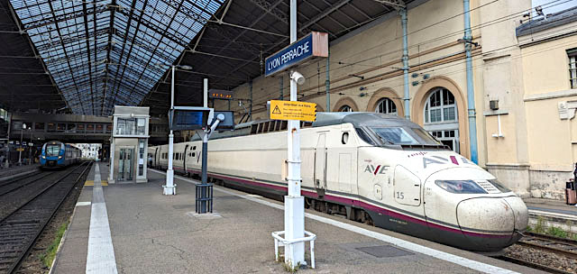 Renfe lancera un nouveau train international à haute vitesse entre Toulouse et Barcelone au deuxième trimestre de 2025 !